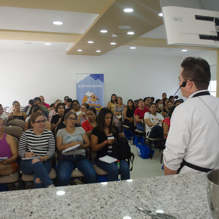 Taller Tortas de Celebración By: Víctor Araque