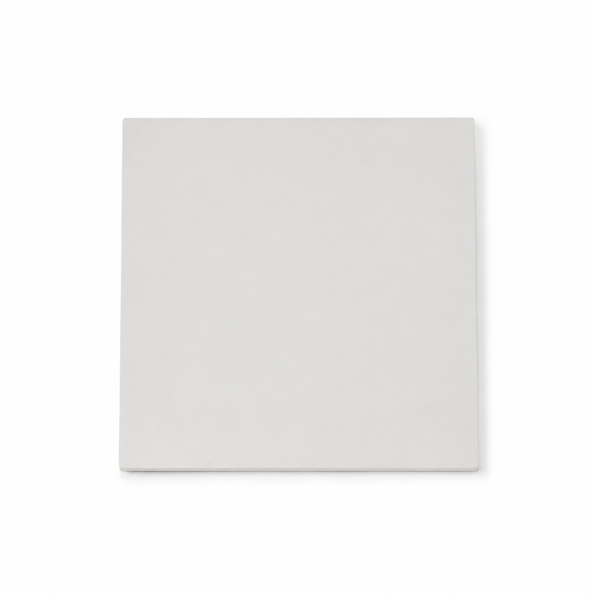 Base cuadrada MDF blanca de 30 cm, fotografía profesional sobre fondo blanco